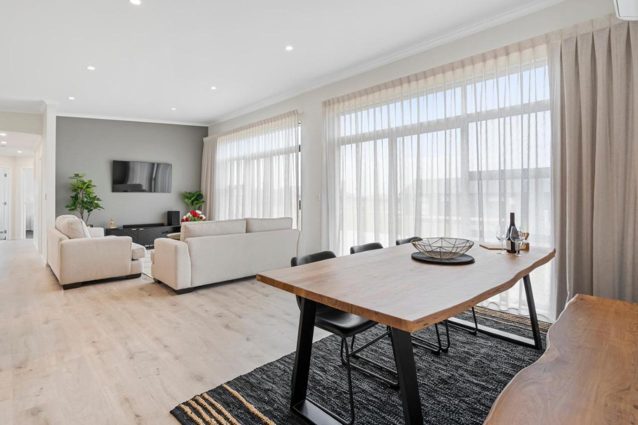 Pride Of Pinot - Martinborough Holiday Home 外观 照片